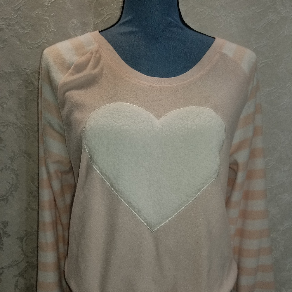 Betsey Johnson Medium Fleece Pullover Sweatshirt